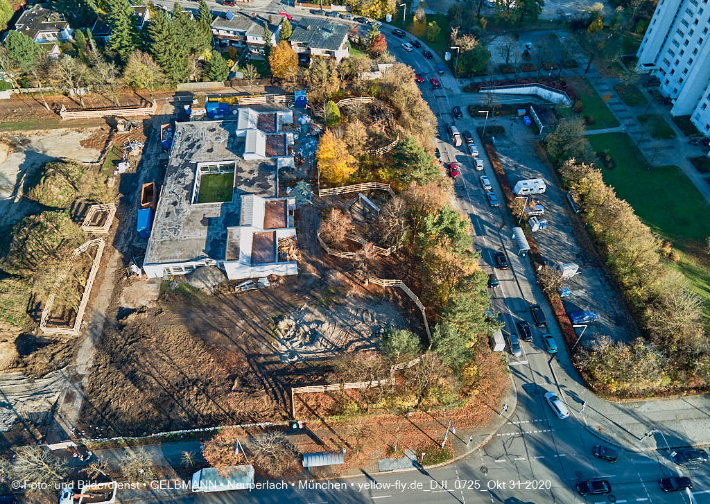 31.10.2020 - Grundschule am Karl-Marx-Ring von Oben in Neuperlach