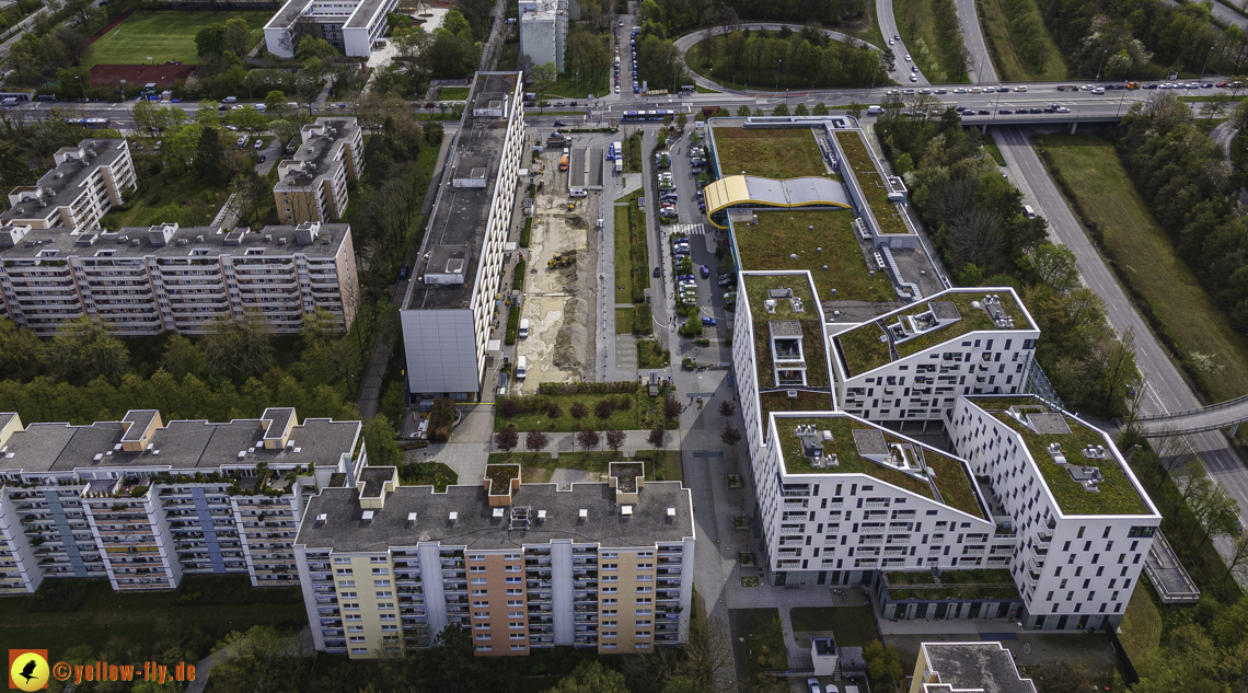 04.05.2021 - Baustelle im Plettzentrum zur Montessori-Schule Neuperlach