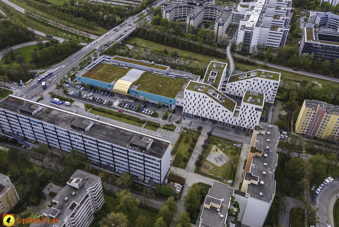 04.05.2021 - Baustelle im Plettzentrum zur Montessori-Schule Neuperlach