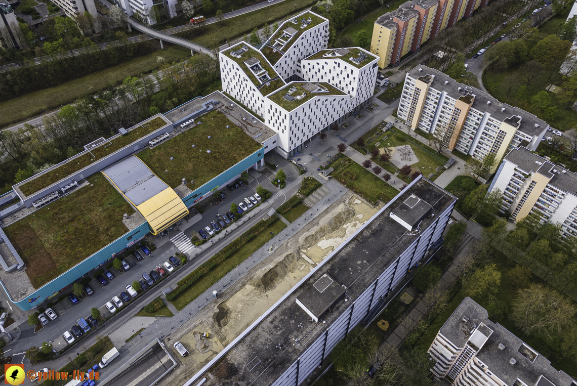 04.05.2021 - Baustelle im Plettzentrum zur Montessori-Schule Neuperlach