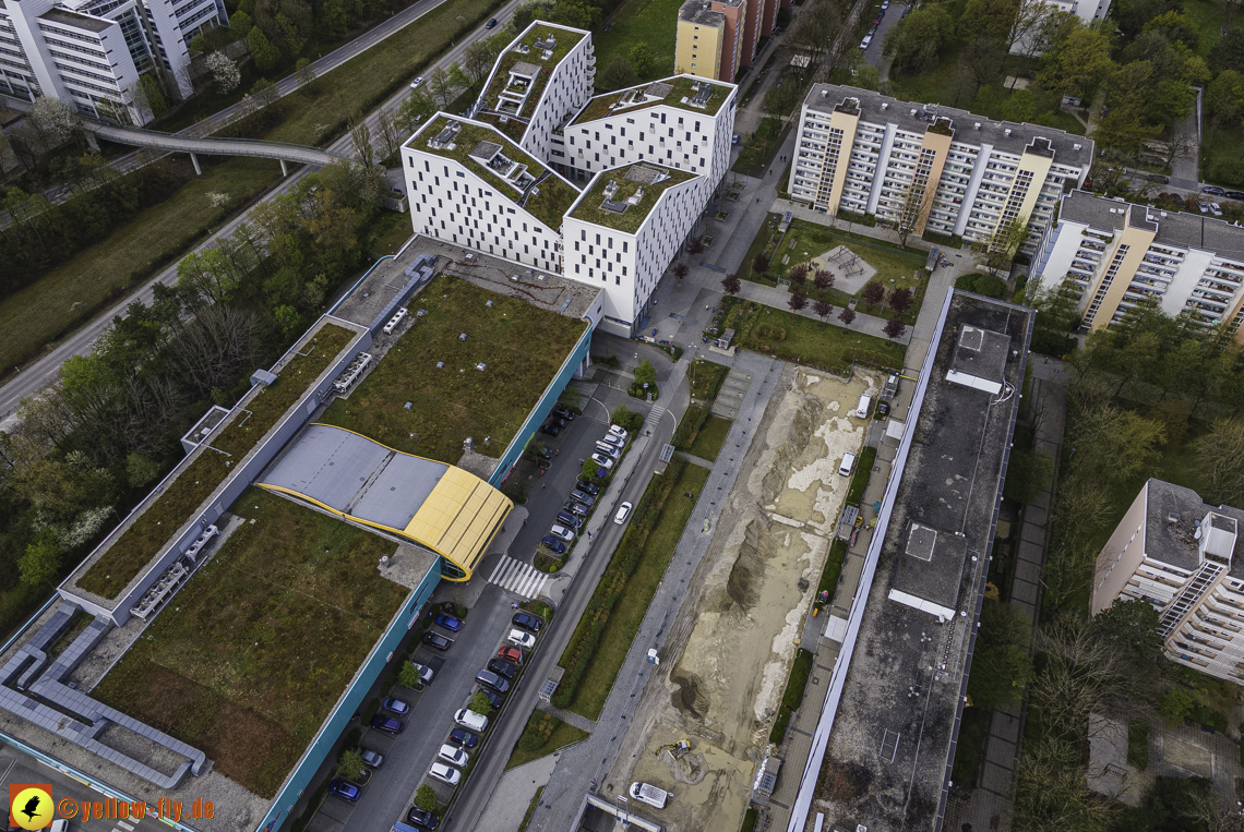 04.05.2021 - Baustelle im Plettzentrum zur Montessori-Schule Neuperlach