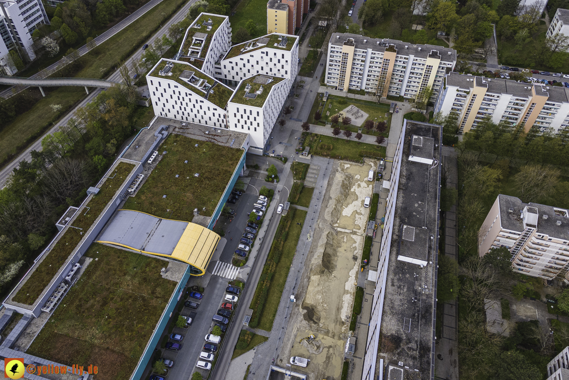 04.05.2021 - Baustelle im Plettzentrum zur Montessori-Schule Neuperlach