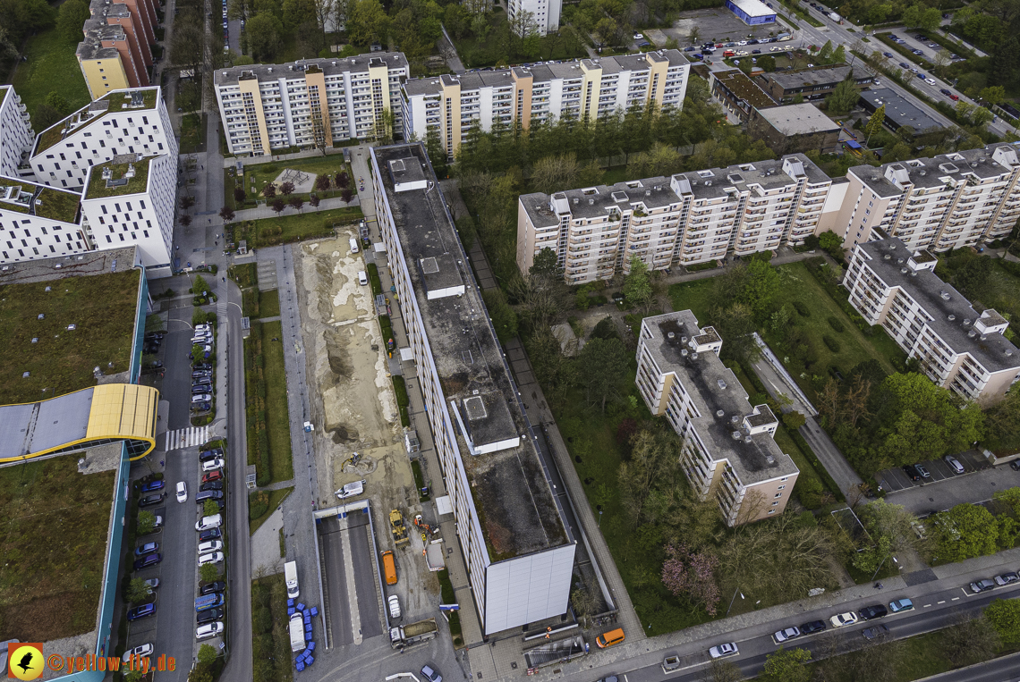 04.05.2021 - Baustelle im Plettzentrum zur Montessori-Schule Neuperlach