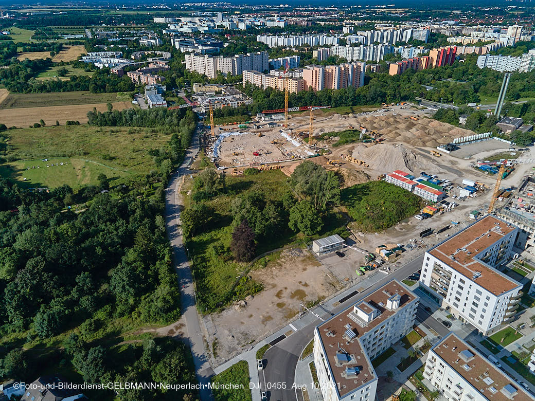09.08.2021 - Luftbilder von Pandion Verde in Neuperlach am Truderinhger Wald 09.08.2021 - Luftbilder von Pandion Verde in Neuperlach am Truderinhger Wald
