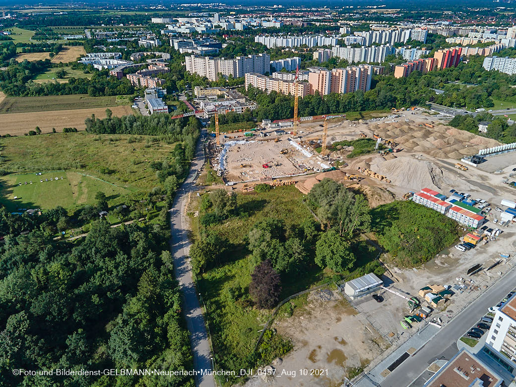 09.08.2021 - Luftbilder von Pandion Verde in Neuperlach am Truderinhger Wald 09.08.2021 - Luftbilder von Pandion Verde in Neuperlach am Truderinhger Wald