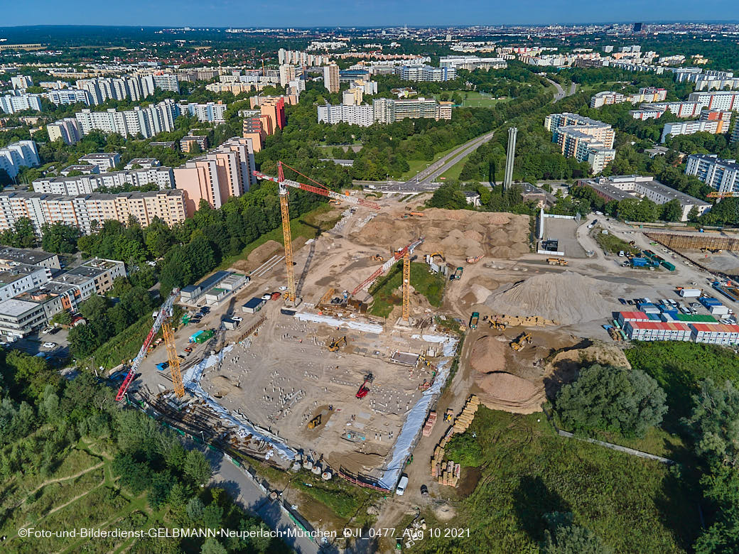 09.08.2021 - Luftbilder von Pandion Verde in Neuperlach am Truderinhger Wald 09.08.2021 - Luftbilder von Pandion Verde in Neuperlach am Truderinhger Wald