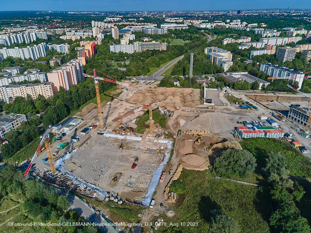 09.08.2021 - Luftbilder von Pandion Verde in Neuperlach am Truderinhger Wald 09.08.2021 - Luftbilder von Pandion Verde in Neuperlach am Truderinhger Wald