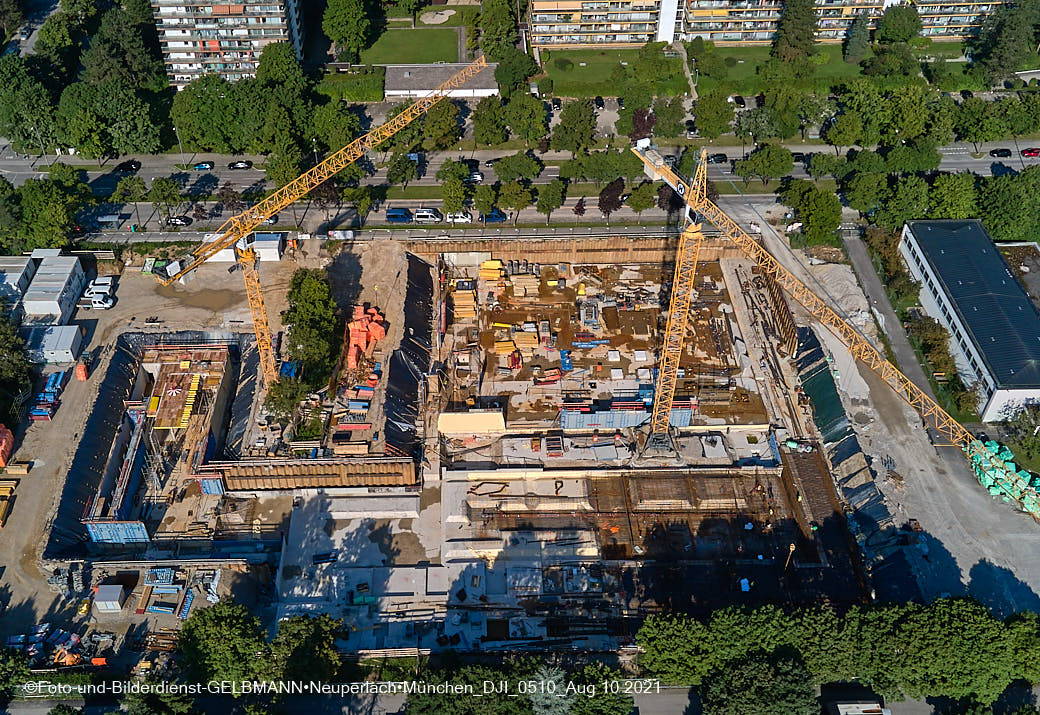 09.08.2021 - Luftbilder von der Baustelle Grundschule am Karl-Marx-Ring in Neuperlach 09.08.2021 - Luftbilder von der Baustelle Grundschule am Karl-Marx-Ring in Neuperlach