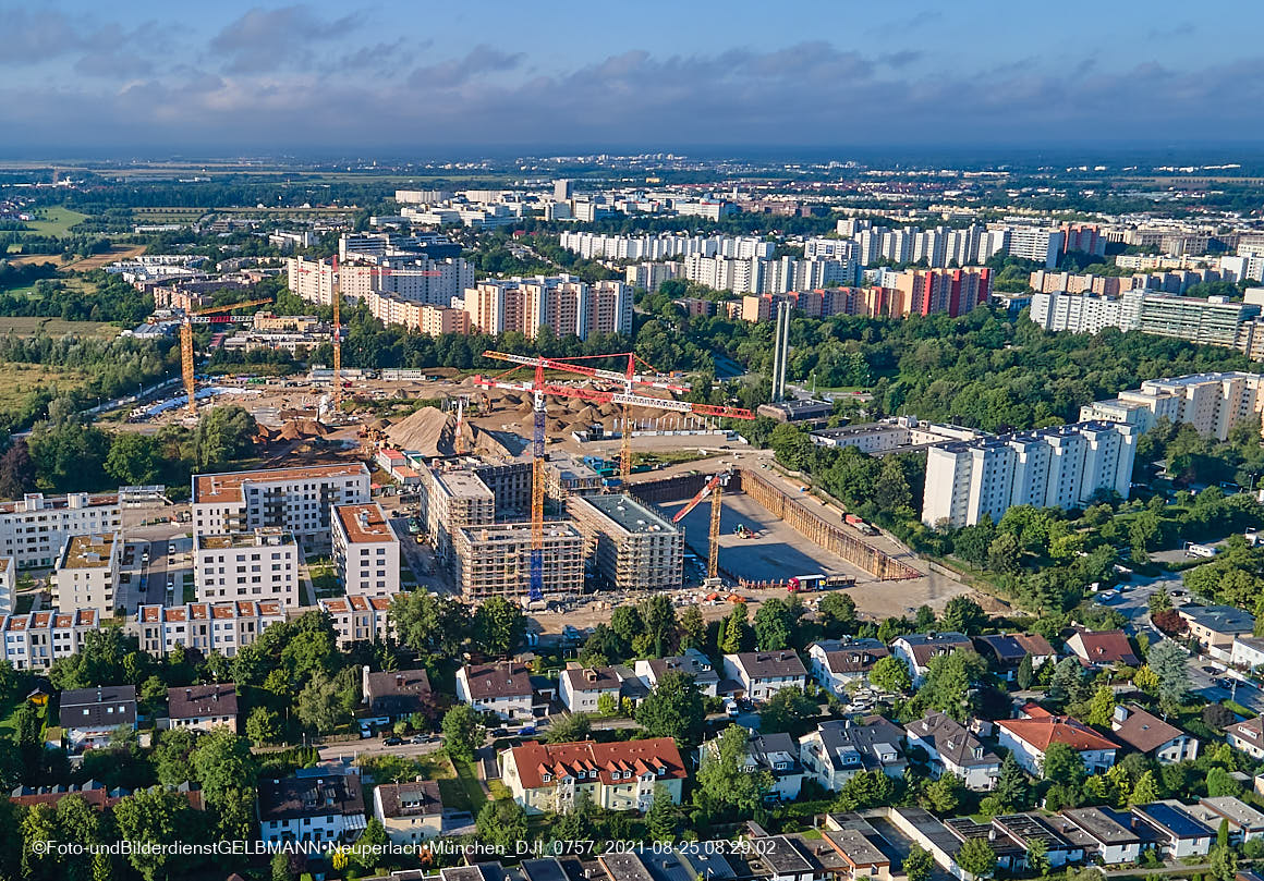 25.08.2020 - Luftaufnahmen vom Alexisquartier in Neuperlach in südlicher Richtung 25.08.2020 - Luftaufnahmen vom Alexisquartier in Neuperlach in südlicher Richtung