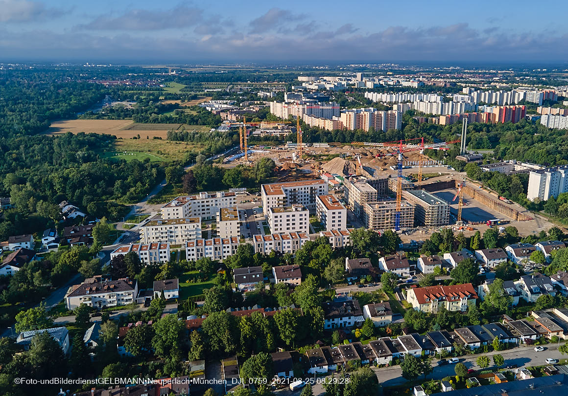 25.08.2020 - Luftaufnahmen vom Alexisquartier in Neuperlach in südlicher Richtung 25.08.2020 - Luftaufnahmen vom Alexisquartier in Neuperlach in südlicher Richtung