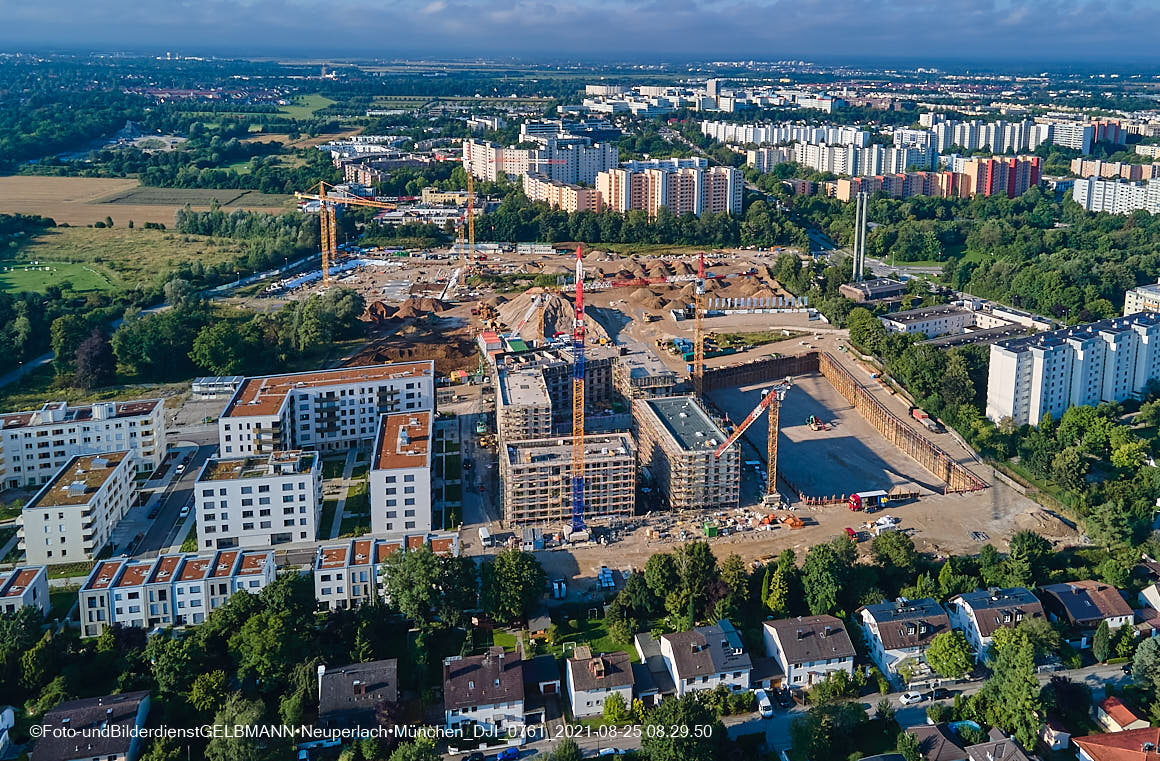 25.08.2020 - Luftaufnahmen vom Alexisquartier in Neuperlach in südlicher Richtung 25.08.2020 - Luftaufnahmen vom Alexisquartier in Neuperlach in südlicher Richtung