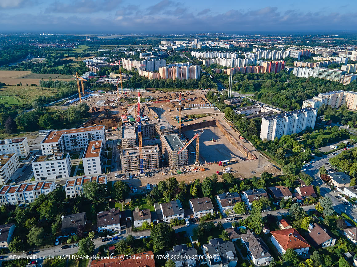 25.08.2020 - Luftaufnahmen vom Alexisquartier in Neuperlach in südlicher Richtung 25.08.2020 - Luftaufnahmen vom Alexisquartier in Neuperlach in südlicher Richtung