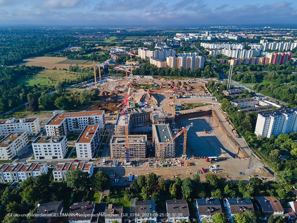 25.08.2020 - Luftaufnahmen vom Alexisquartier in Neuperlach in südlicher Richtung 25.08.2020 - Luftaufnahmen vom Alexisquartier in Neuperlach in südlicher Richtung