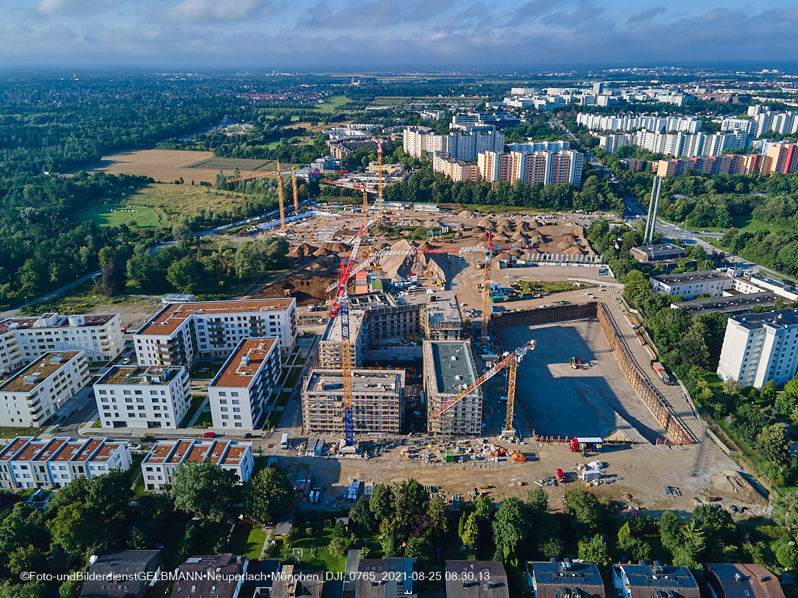 25.08.2020 - Luftaufnahmen vom Alexisquartier in Neuperlach in südlicher Richtung 25.08.2020 - Luftaufnahmen vom Alexisquartier in Neuperlach in südlicher Richtung