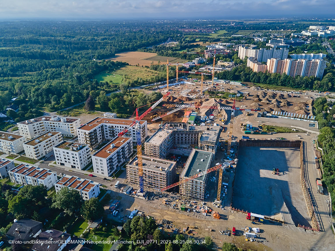 25.08.2020 - Luftaufnahmen vom Alexisquartier in Neuperlach in östlicher Richtung 25.08.2020 - Luftaufnahmen vom Alexisquartier in Neuperlach in östlicher Richtung