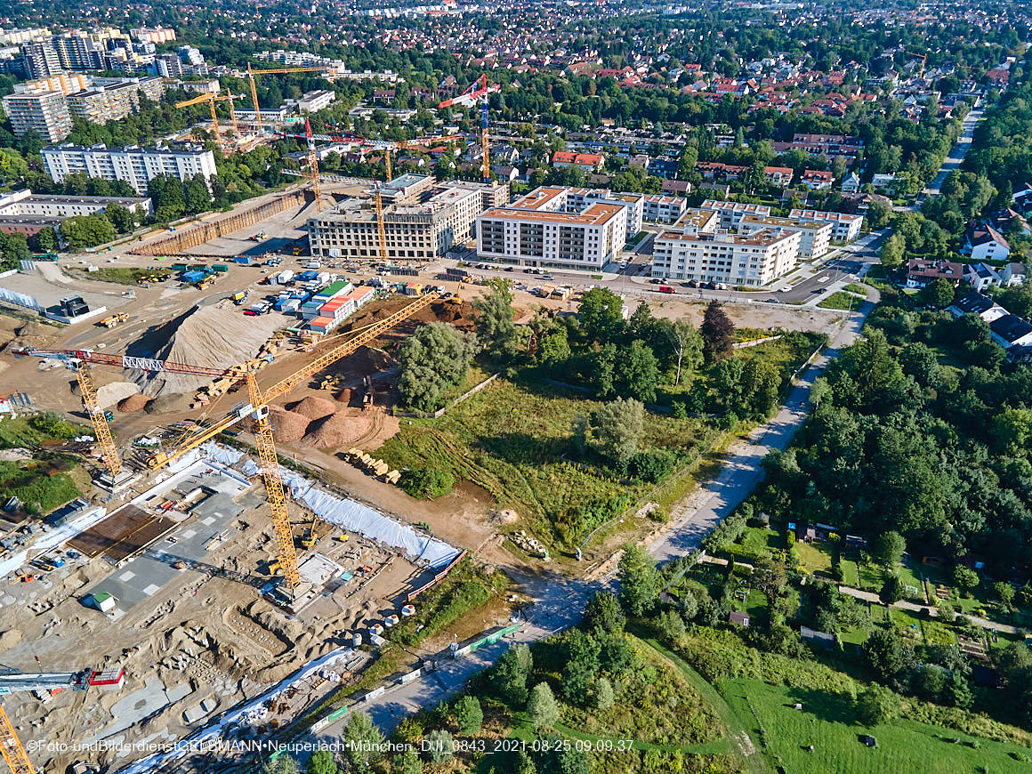 25.08.2020 - Luftaufnahmen vom Alexisquartier in Neuperlach in nördlicher Richtung 25.08.2020 - Luftaufnahmen vom Alexisquartier in Neuperlach in nördlicher Richtung