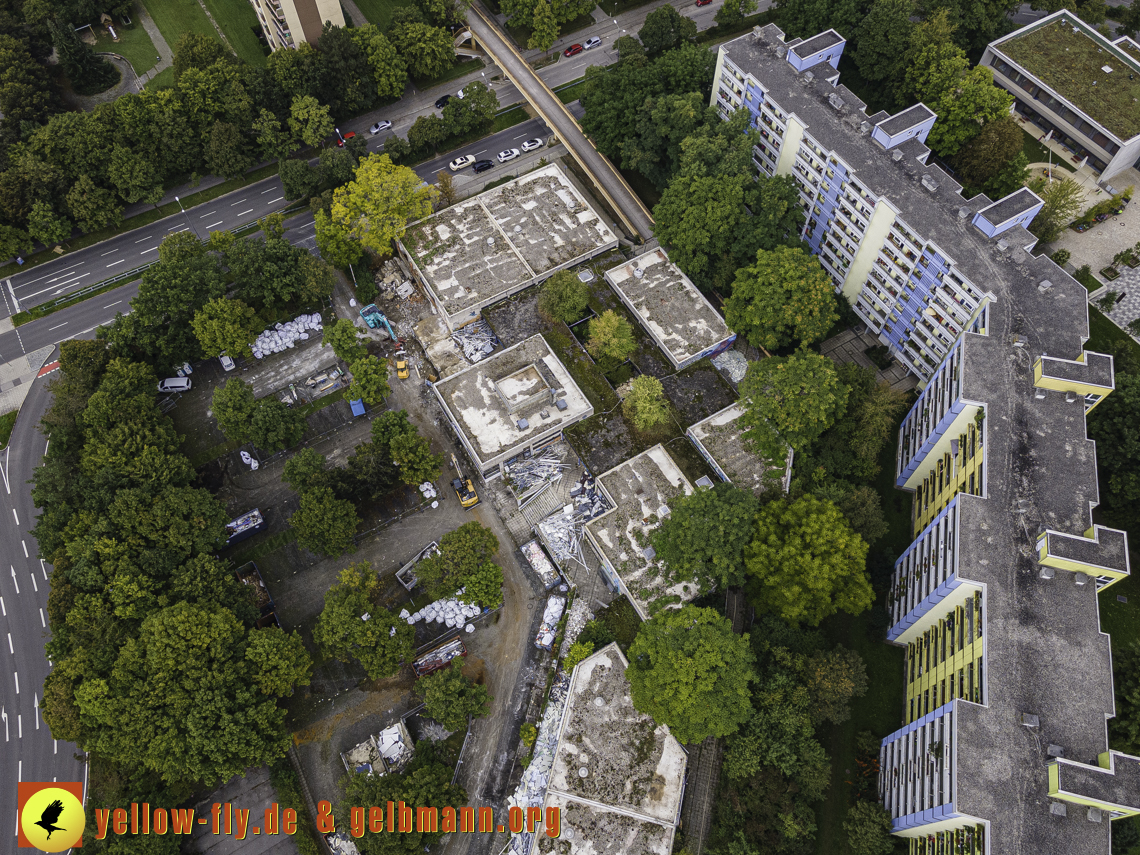 21.09.2021 - Abriss des Quiddezentrums in Neuperlach