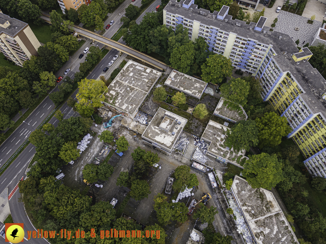 21.09.2021 - Abriss des Quiddezentrums in Neuperlach