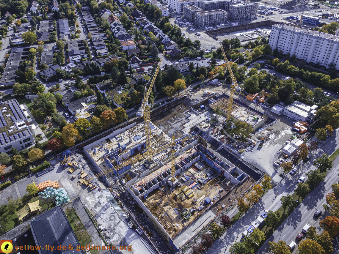 15.10.2021 - Marx-Zentrum, die kleinere Wohnanlage am Karl-Marx-Ring 52-62, Alexisquartier und Grundschule in Neuperlach 15.10.2021 - Marx-Zentrum, die kleinere Wohnanlage am Karl-Marx-Ring 52-62, Alexisquartier und Grundschule in Neuperlach