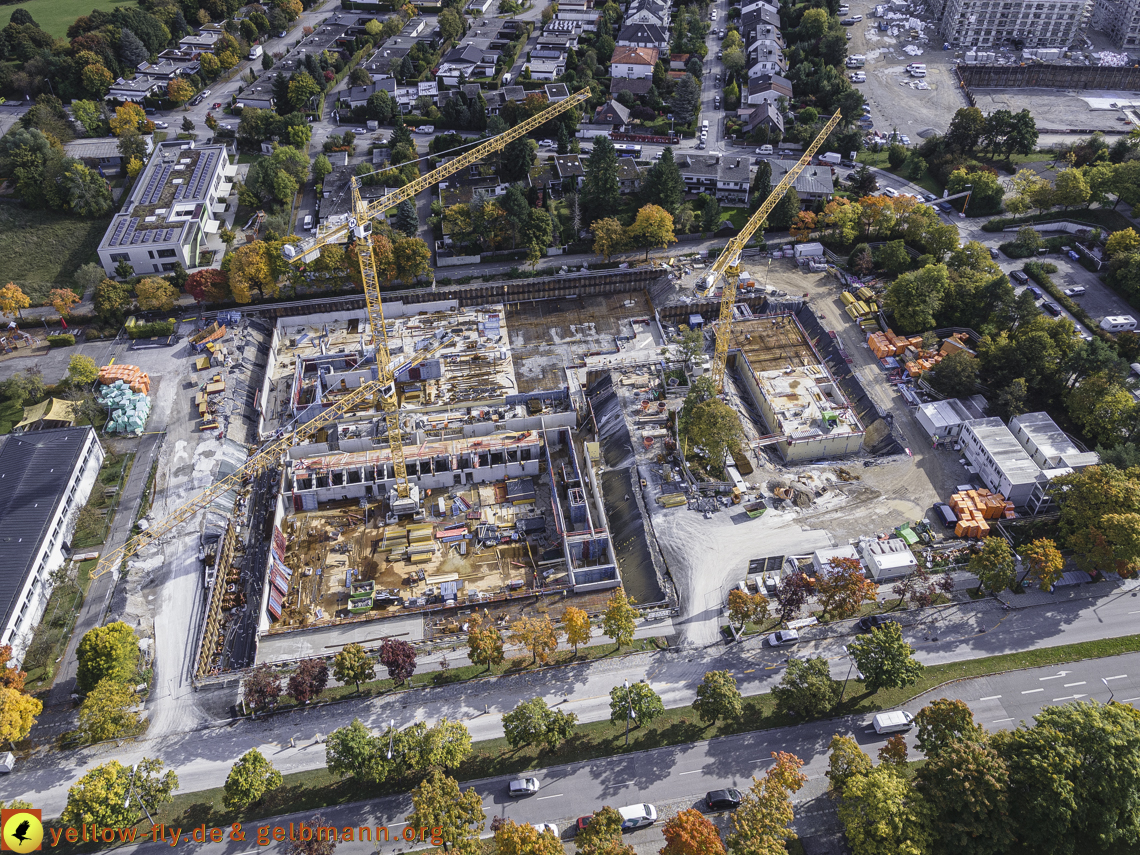 15.10.2021 - Marx-Zentrum, die kleinere Wohnanlage am Karl-Marx-Ring 52-62, Alexisquartier und Grundschule in Neuperlach 15.10.2021 - Marx-Zentrum, die kleinere Wohnanlage am Karl-Marx-Ring 52-62, Alexisquartier und Grundschule in Neuperlach