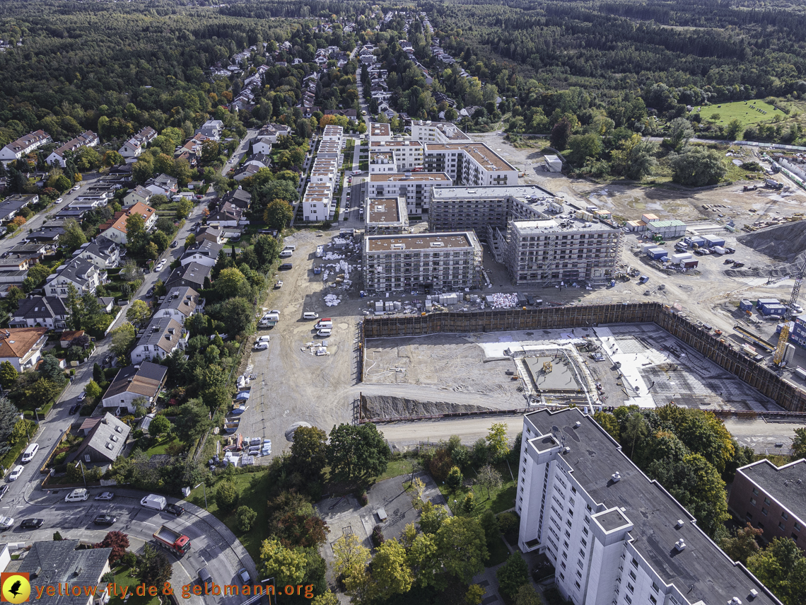 15.10.2021 - Marx-Zentrum, die kleinere Wohnanlage am Karl-Marx-Ring 52-62, Alexisquartier und Grundschule in Neuperlach 15.10.2021 - Marx-Zentrum, die kleinere Wohnanlage am Karl-Marx-Ring 52-62, Alexisquartier und Grundschule in Neuperlach