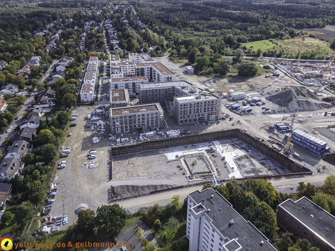 15.10.2021 - Marx-Zentrum, die kleinere Wohnanlage am Karl-Marx-Ring 52-62, Alexisquartier und Grundschule in Neuperlach 15.10.2021 - Marx-Zentrum, die kleinere Wohnanlage am Karl-Marx-Ring 52-62, Alexisquartier und Grundschule in Neuperlach