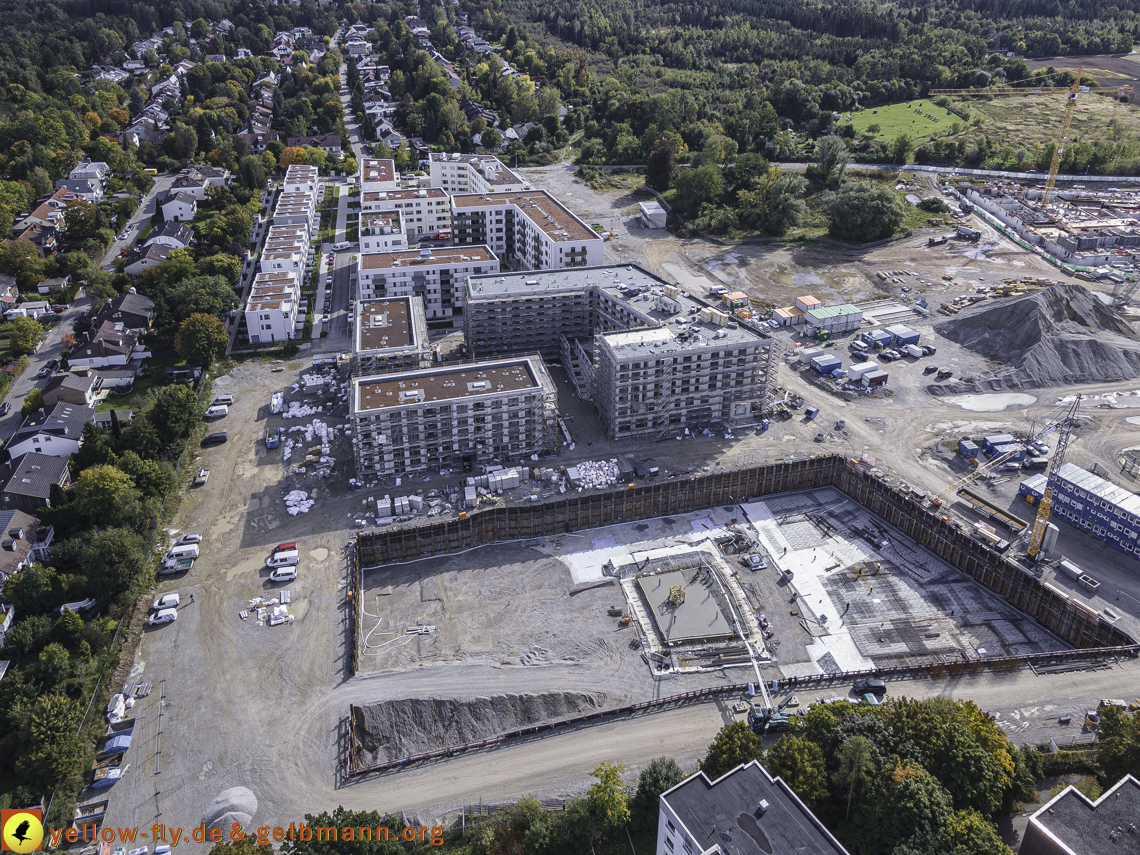 15.10.2021 - Marx-Zentrum, die kleinere Wohnanlage am Karl-Marx-Ring 52-62, Alexisquartier und Grundschule in Neuperlach 15.10.2021 - Marx-Zentrum, die kleinere Wohnanlage am Karl-Marx-Ring 52-62, Alexisquartier und Grundschule in Neuperlach