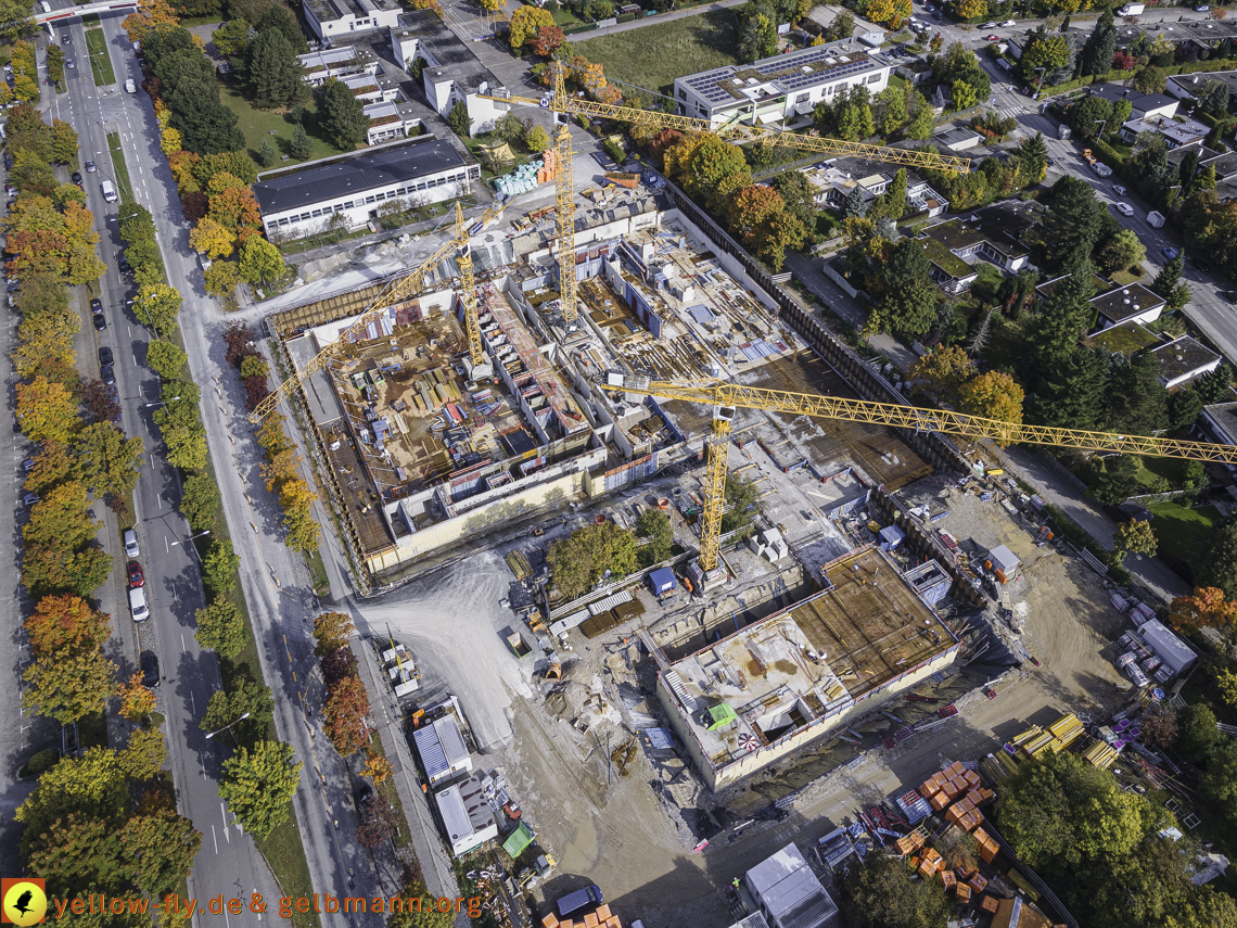 15.10.2021 - Marx-Zentrum, die kleinere Wohnanlage am Karl-Marx-Ring 52-62, Alexisquartier und Grundschule in Neuperlach 15.10.2021 - Marx-Zentrum, die kleinere Wohnanlage am Karl-Marx-Ring 52-62, Alexisquartier und Grundschule in Neuperlach