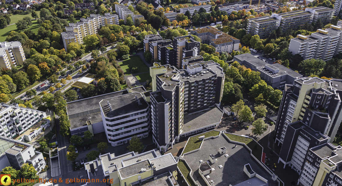 15.10.2021 - Marx-Zentrum, die kleinere Wohnanlage am Karl-Marx-Ring 52-62, Alexisquartier und Grundschule in Neuperlach 15.10.2021 - Marx-Zentrum, die kleinere Wohnanlage am Karl-Marx-Ring 52-62, Alexisquartier und Grundschule in Neuperlach