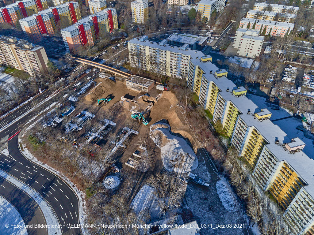 03.12.2021 -Copteraufnahmen vom Abriss des Quiddezentrums in Neuperlach