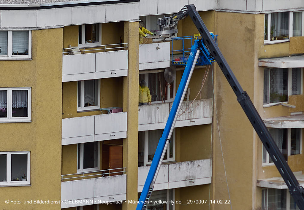 14.02.2022 - Kreissäge an der Großsanierung am Karl-Marx-Ring