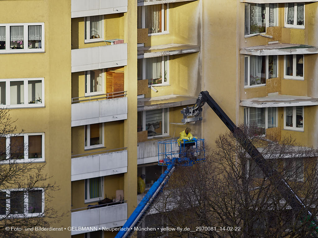 14.02.2022 - Kreissäge an der Großsanierung am Karl-Marx-Ring