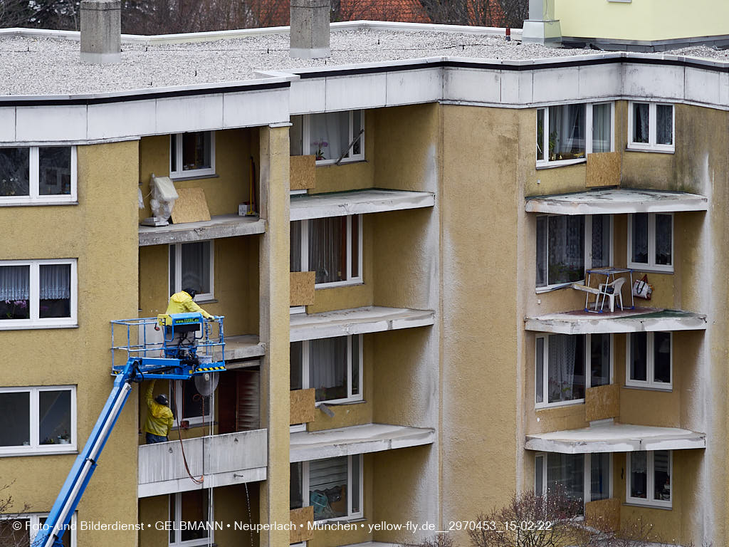 15.02.2022 - Kreissäge an der Großsanierung am Karl-Marx-Ring