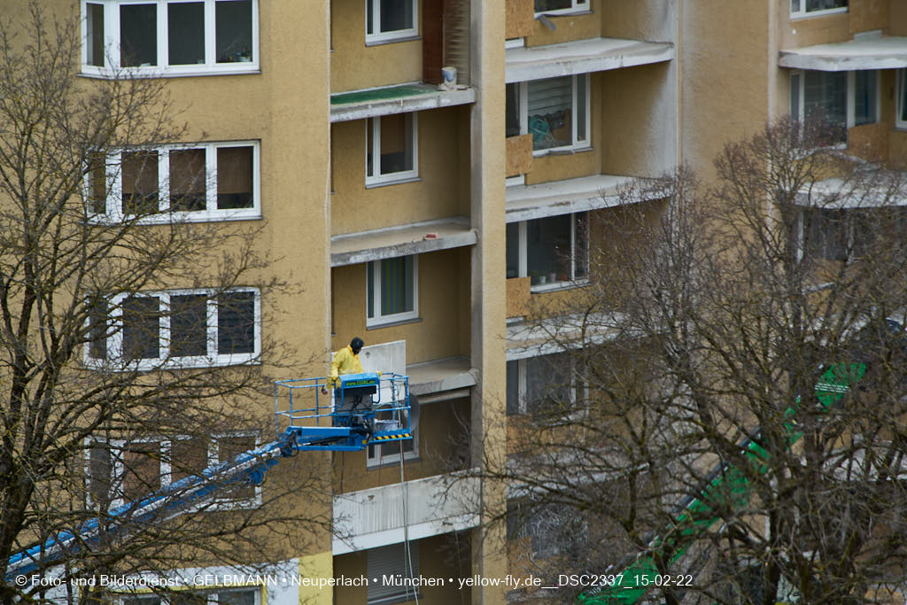 15.02.2022 - Kreissäge an der Großsanierung am Karl-Marx-Ring