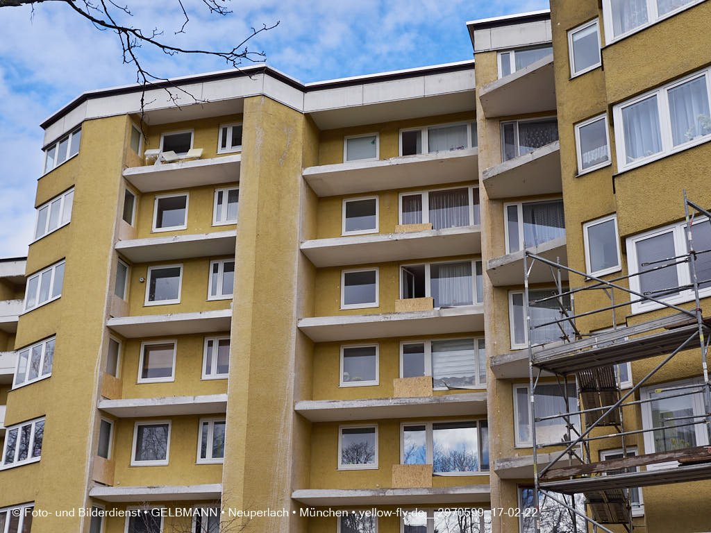 17.02.2022 - Kreissäge an der Großsanierung am Karl-Marx-Ring