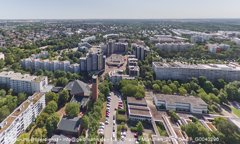 07.07.2023 - Marx-Zentrum, Studentenwohnheim, Wohnanlage Karl-Marx-Ring 52-62, KMR 53-57c Umgebung