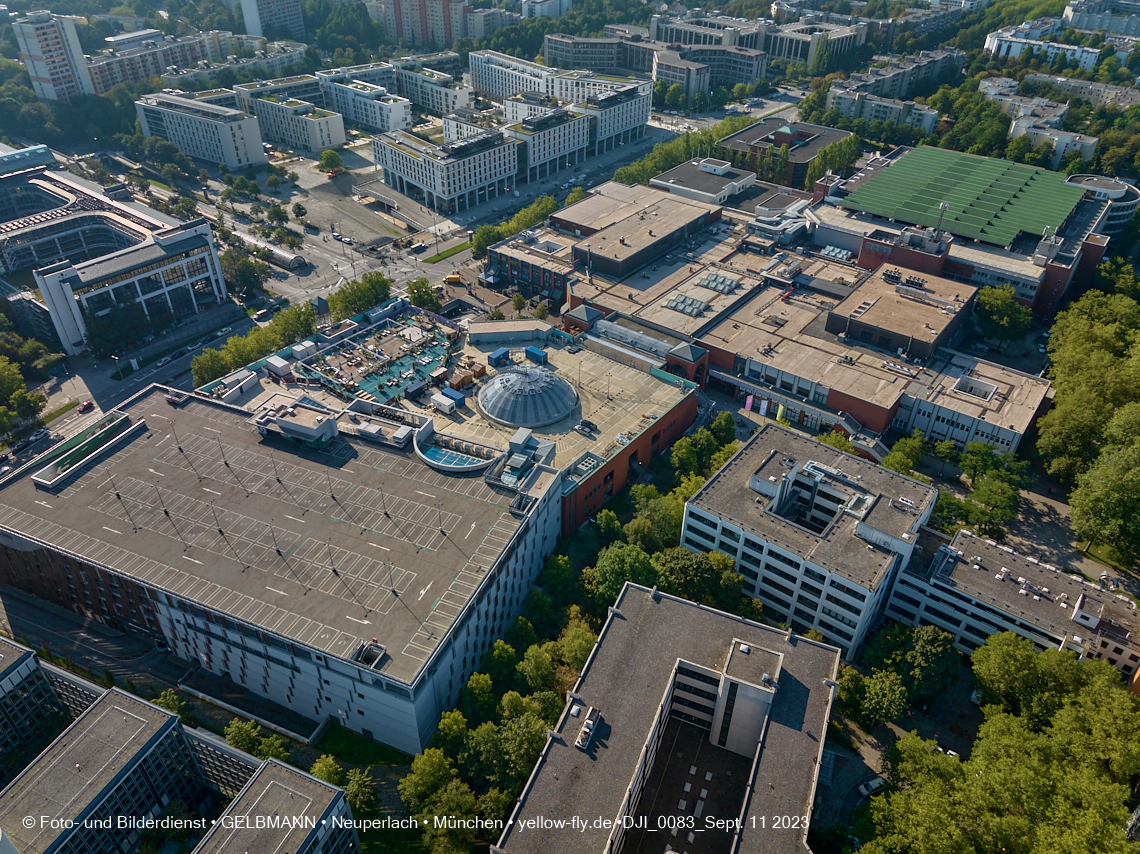 11.09.2023 - Der Wohnring und das ehemalige Allianzgebäude in Neuperlach