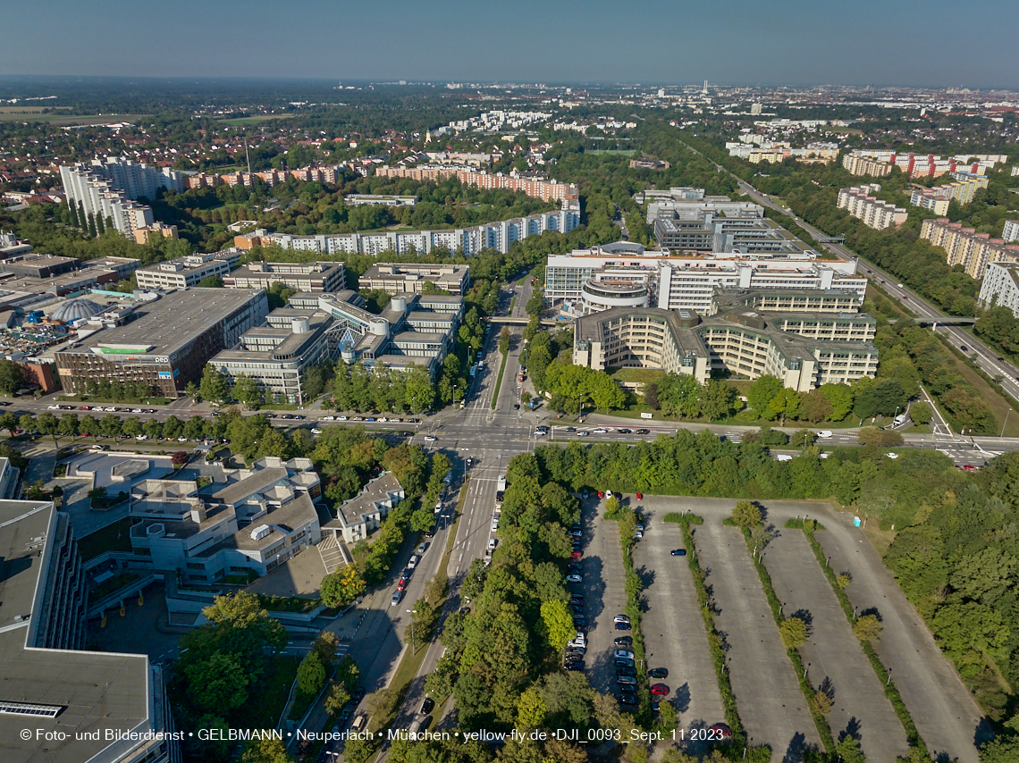 11.09.2023 - Der Wohnring und das ehemalige Allianzgebäude in Neuperlach