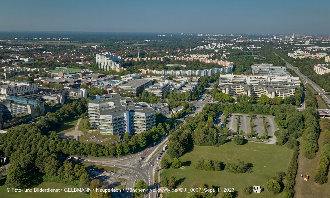 11.09.2023 - Der Wohnring und das ehemalige Allianzgebäude in Neuperlach