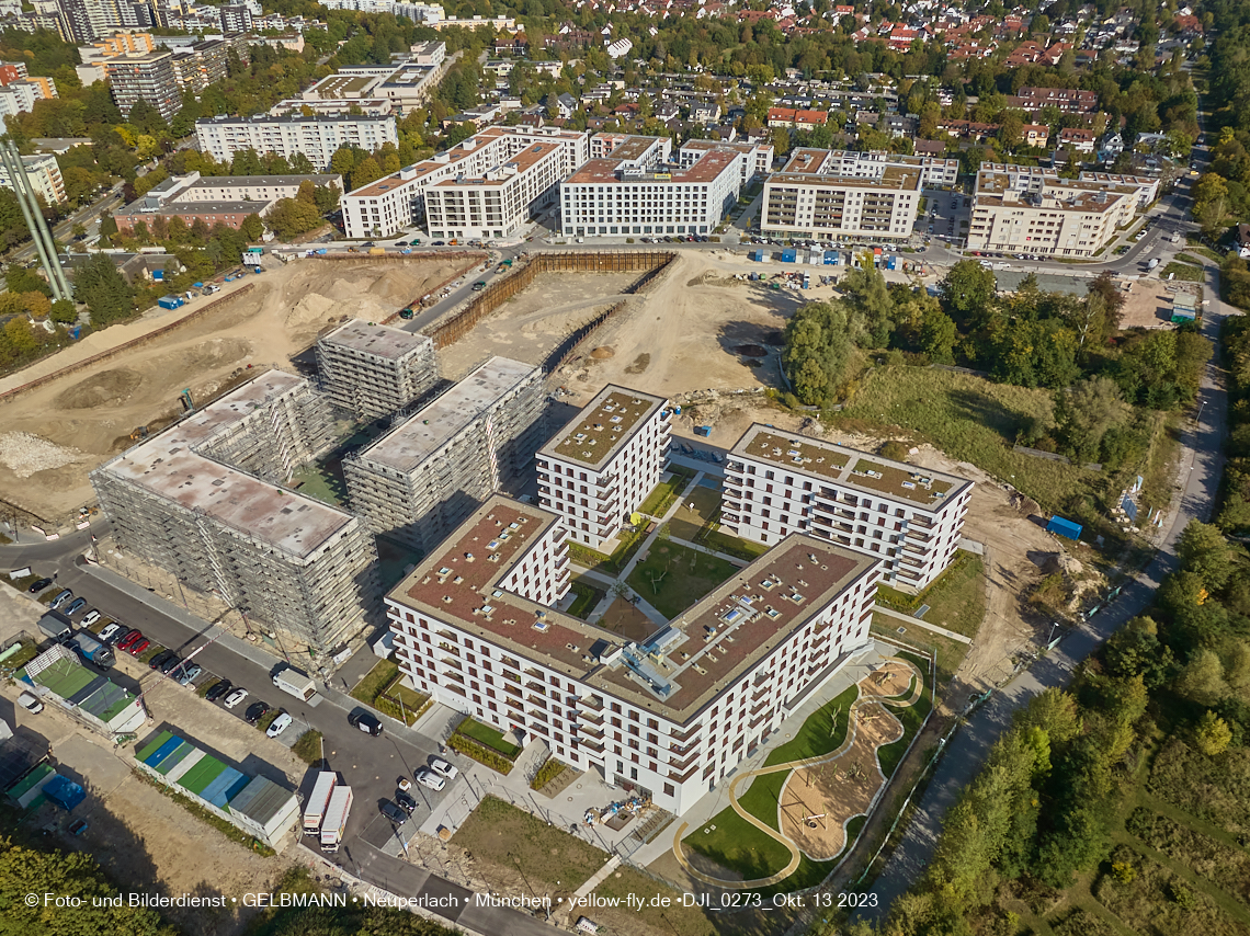 13.10.2023 - DEMOS-Baustelle und BayernHeim-Baustelle Alexisquartier udn Pandion Verde in Neuperlach 13.10.2023 - DEMOS-Baustelle und BayernHeim-Baustelle Alexisquartier udn Pandion Verde in Neuperlach