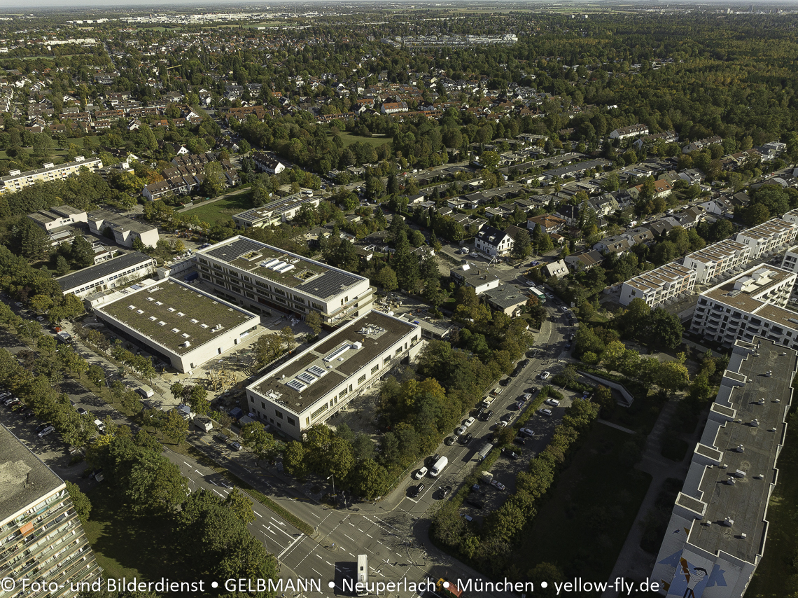 13.10.2023 - Baustelle Niederalmstraße 16 und Hugo-Lang-Bogen in Neuperlach