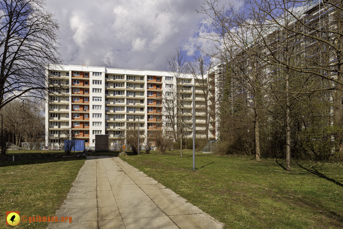 15.03.2024 - Gerüstabbau am Karl-Marx-Ring 11-21