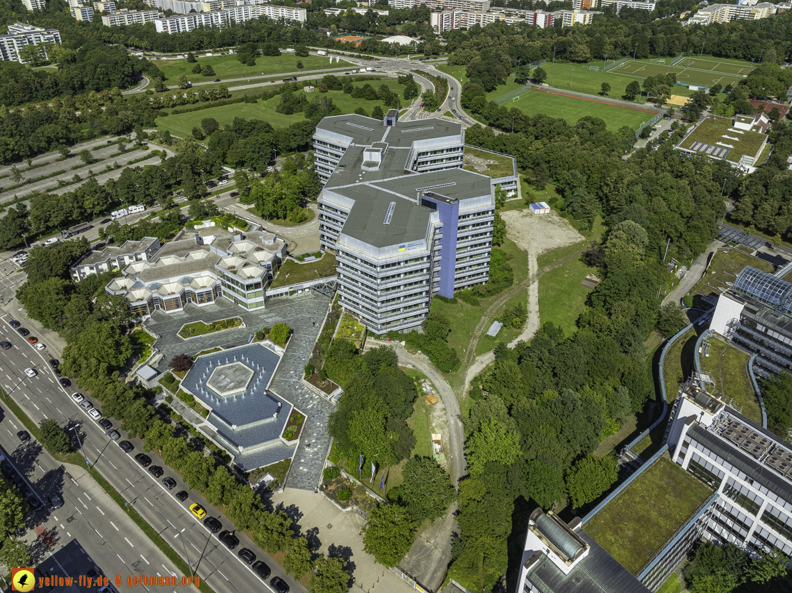 29.07.2024 - Brunnen vor der deutschen Rentenversicherung Bayern Süd in Neuperlach