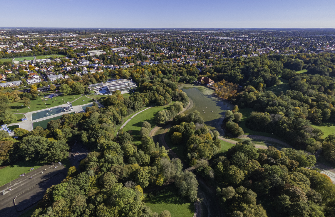 09.10.2024 - Baustelle Geothermie undn Ostpark mit See in Berg-am-Laim