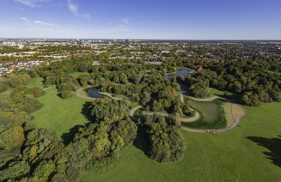 09.10.2024 - Baustelle Geothermie undn Ostpark mit See in Berg-am-Laim