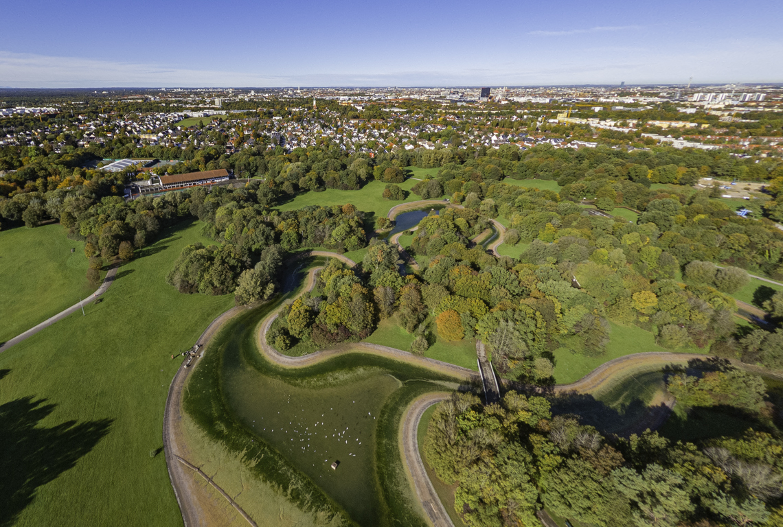 09.10.2024 - Baustelle Geothermie undn Ostpark mit See in Berg-am-Laim
