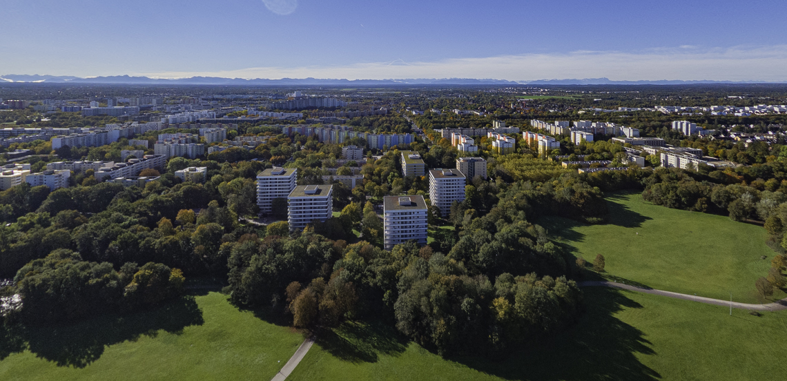 09.10.2024 - Baustelle Geothermie undn Ostpark mit See in Berg-am-Laim