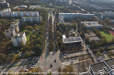 29:10:2014 - Abriss des alten Kindergartens an der Heinrich-Wieland-Straße in Neuperlach