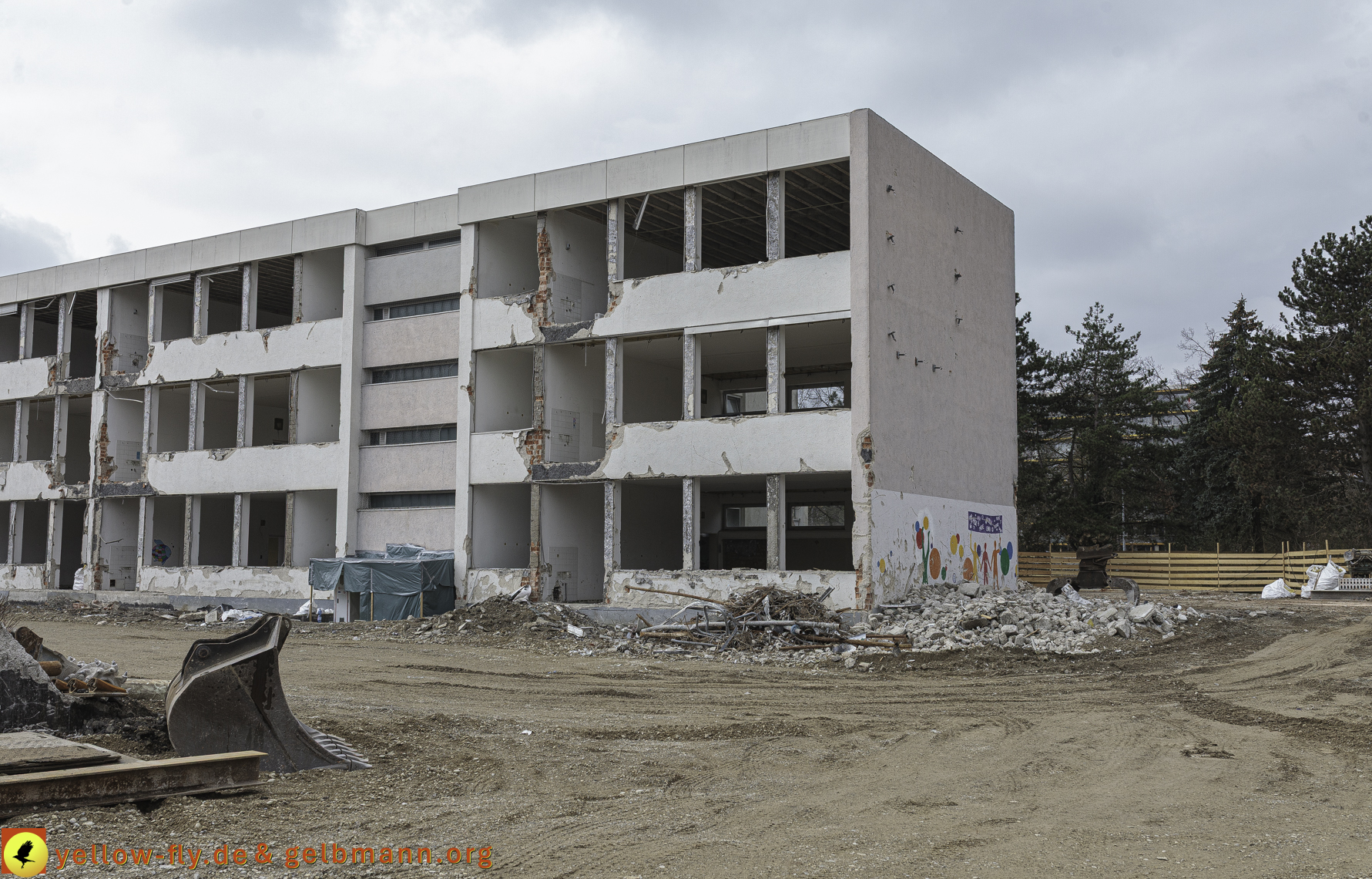 25.03.2025 - Abriss der Grundschule am Karl-Marx-Ring
