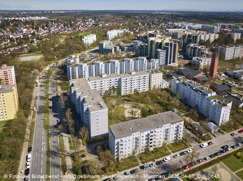 07.04.2025 - Münchner Wohnen am Karl-Marx-Ring 11-21 in Neuperlach